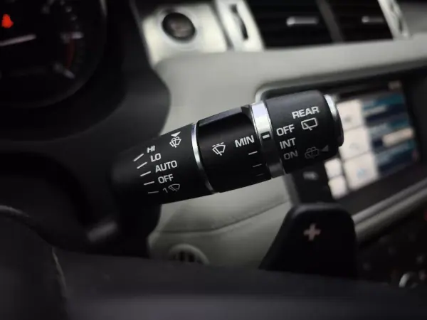 Land Rover Range Rover Evoque 2014 2.2 SD4 Prestige Auto 159g