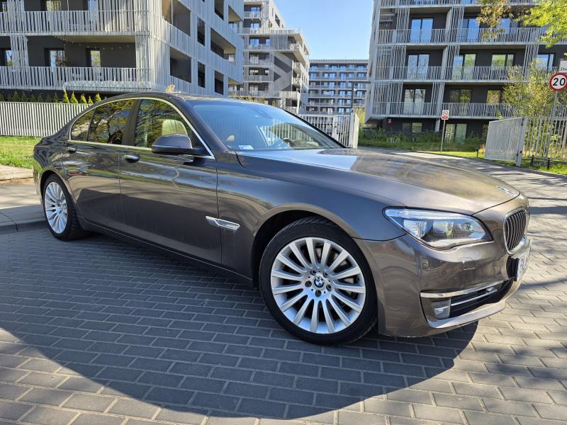 BMW SERIA 7 2012