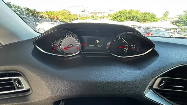 Peugeot 308 SW 2018 1.6 Blue-HDi Allure