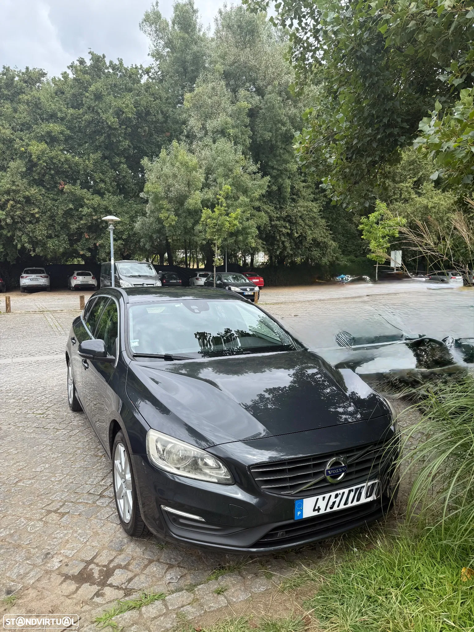 Volvo V60 2.0 D2 R-Design