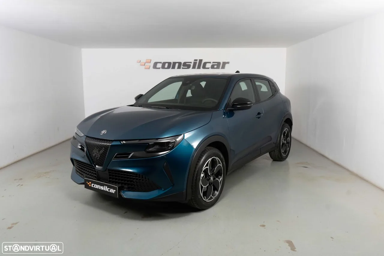 Alfa Romeo Junior Elletrica 50 kWh Launch Edition
