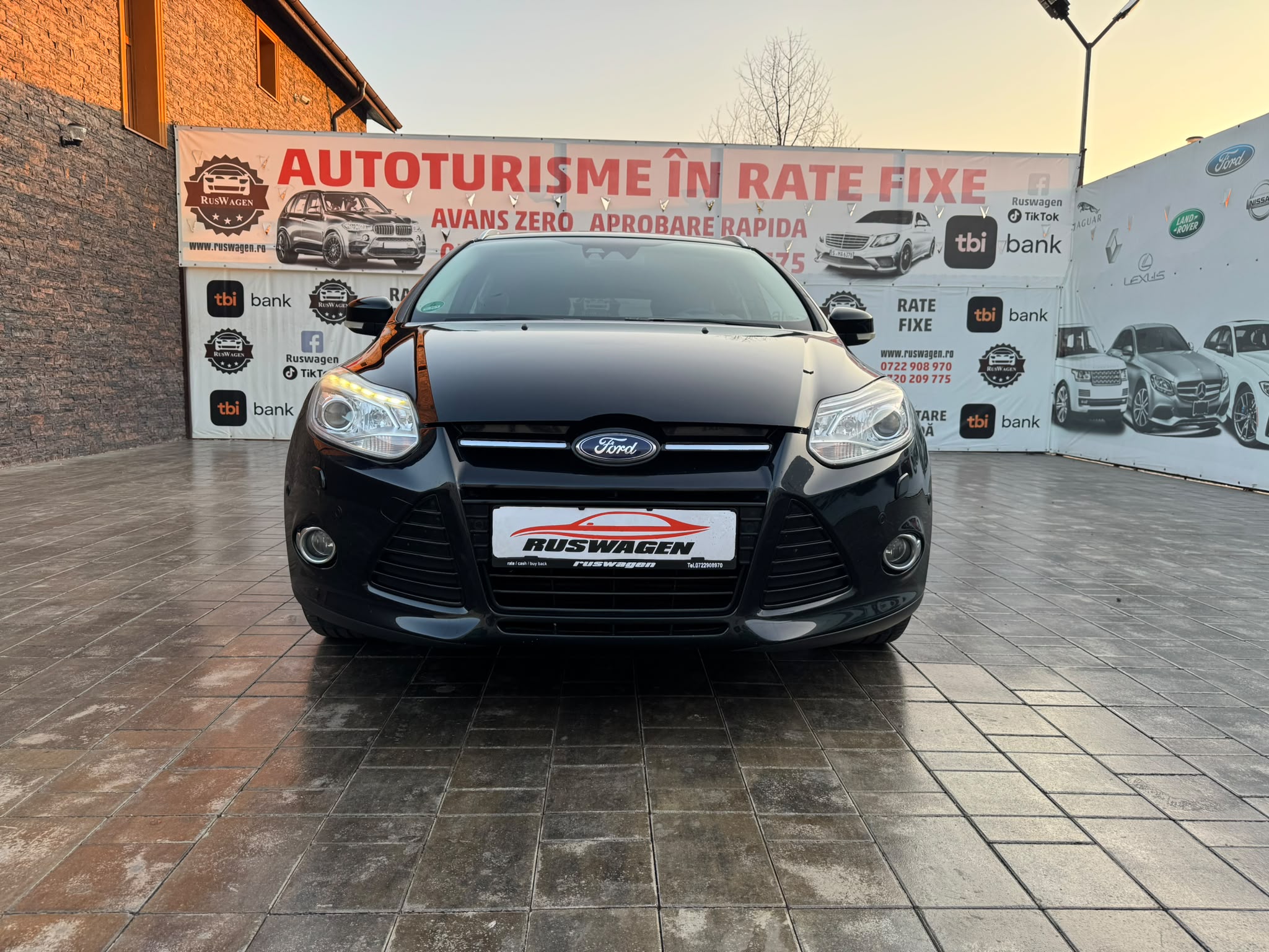 Ford Focus TITANIUM 1.6Benzina 2012Euro5