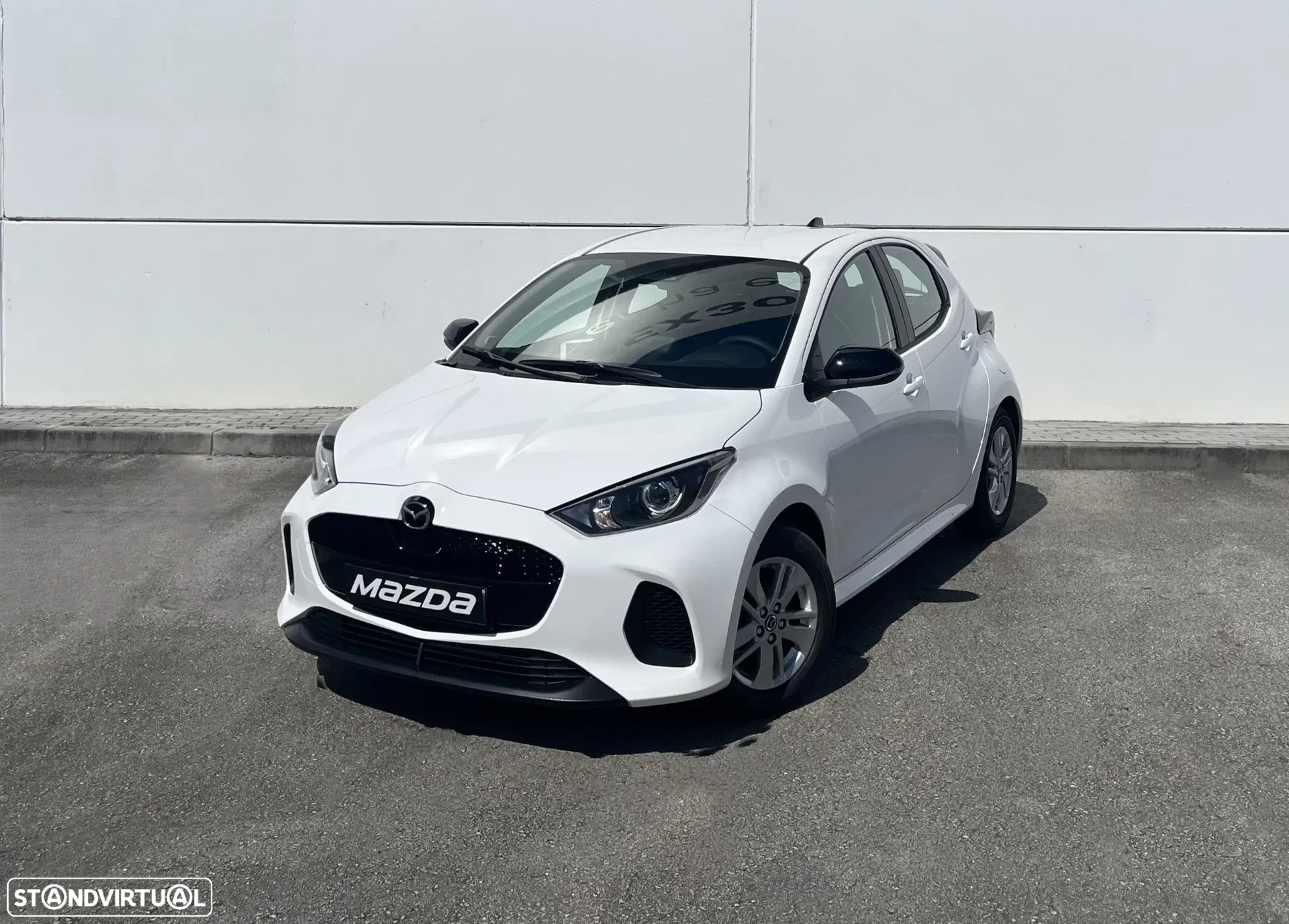 Mazda 2 1.5 L Hybrid VVT-i Centre-Line
