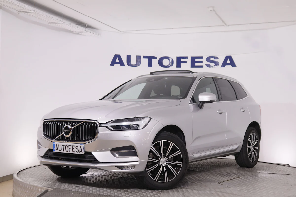 Volvo Xc 60 2.0 T5 AWD INSCRIPTION AUTO 250CV AWD 5P # TECHO PANORAMICO ELE,CUERO,NAVY,PARKTORNIC,CAMARA TRASERA
