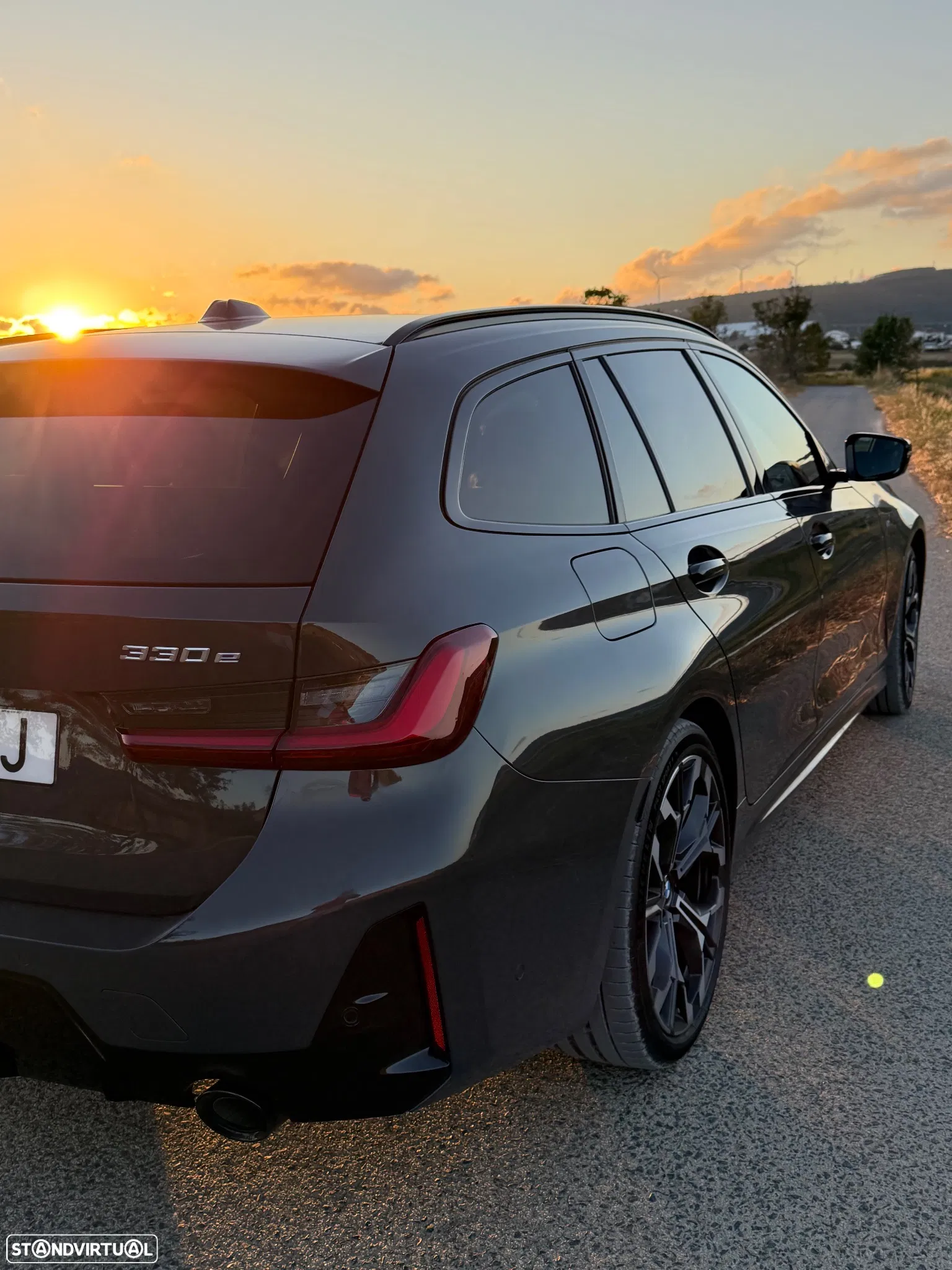 BMW 330 e Pack Desportivo M Pro Auto