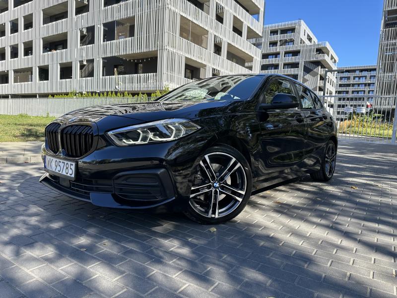 BMW SERIA 1 2021