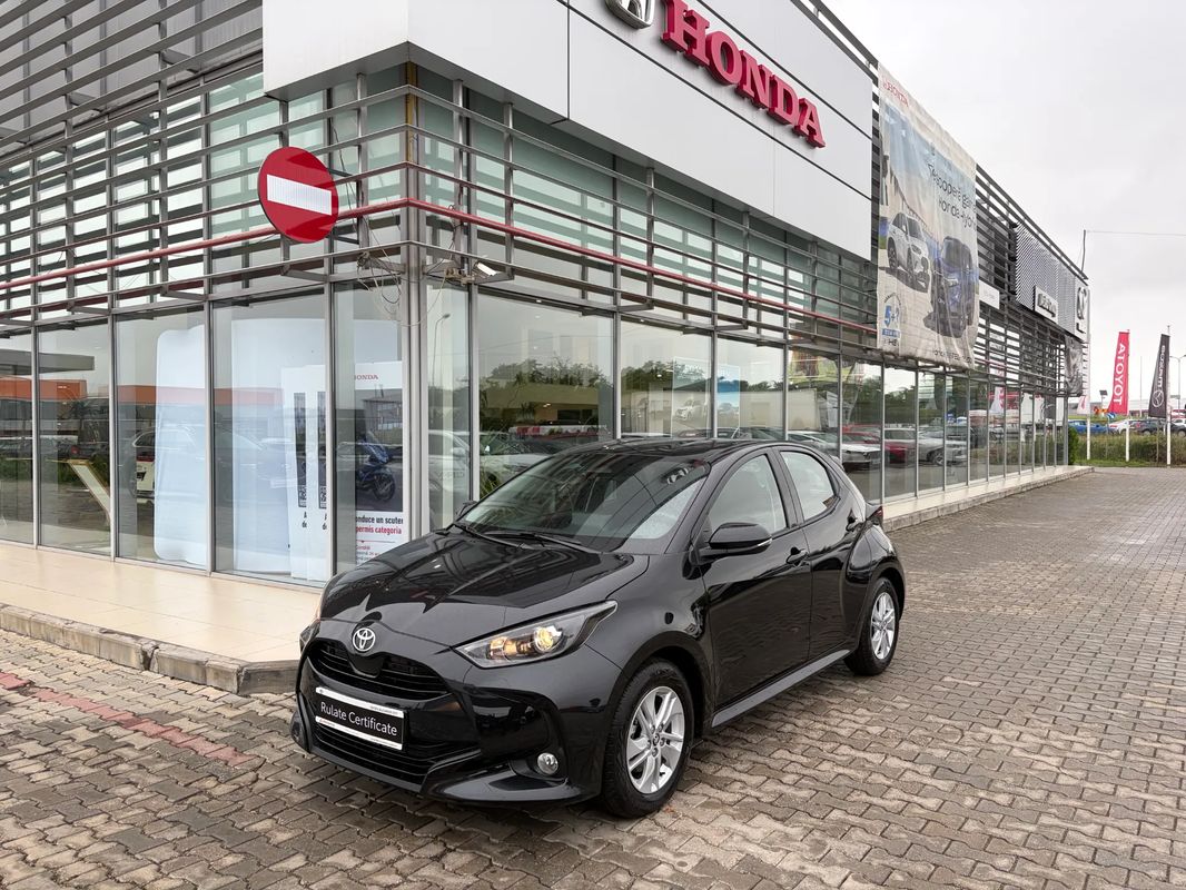 TOYOTA YARIS 1.5 Hybrid Active / Car No 136
