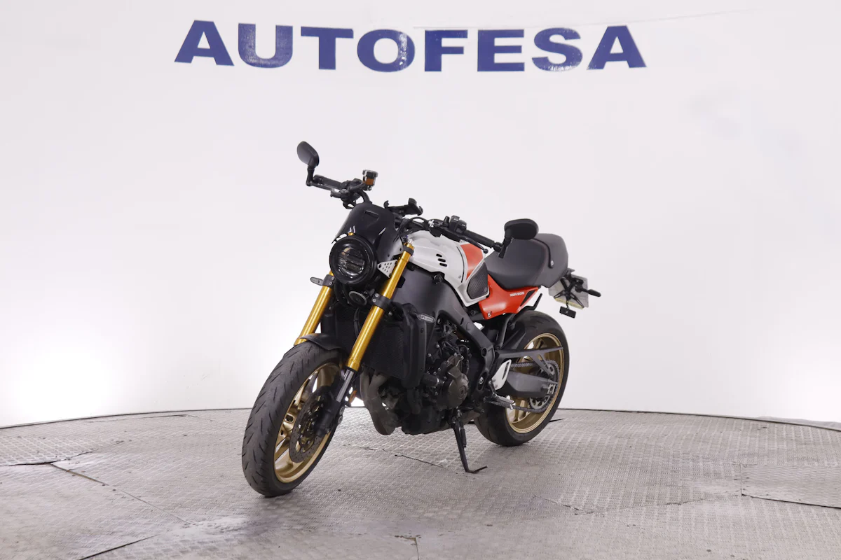 Yamaha XSR 900 XSR 900 STREET RACE 120CV ABS # FAROS LED