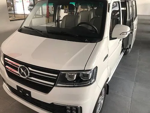SWM X30L EV 7 Plazas