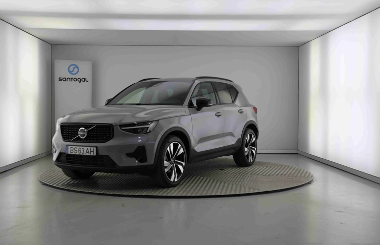 VOLVO - XC40 - XC40 2.0 B3 Plus Dark