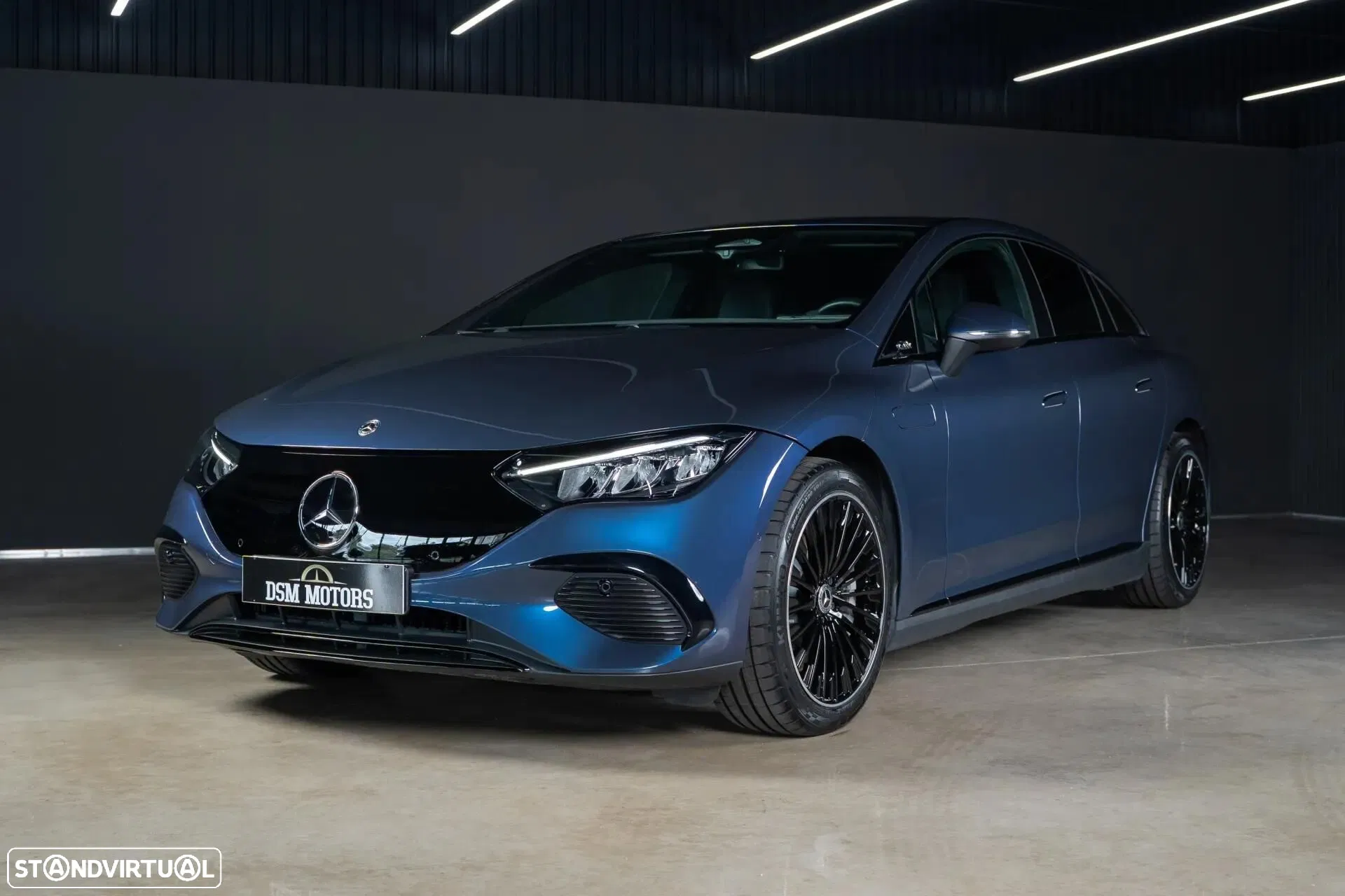 Mercedes-Benz EQE 300 Electric Art