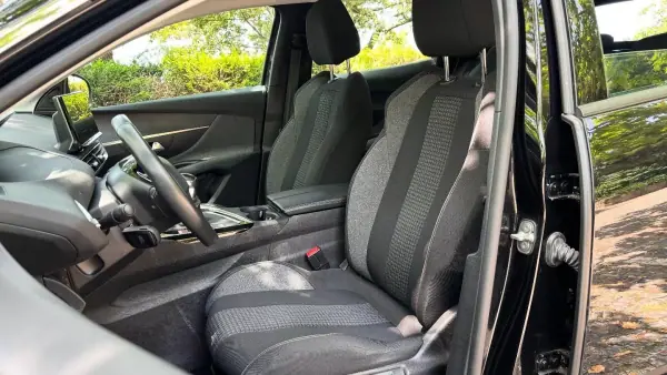 Peugeot 3008 2021 1.5 BlueHDi Active Pack