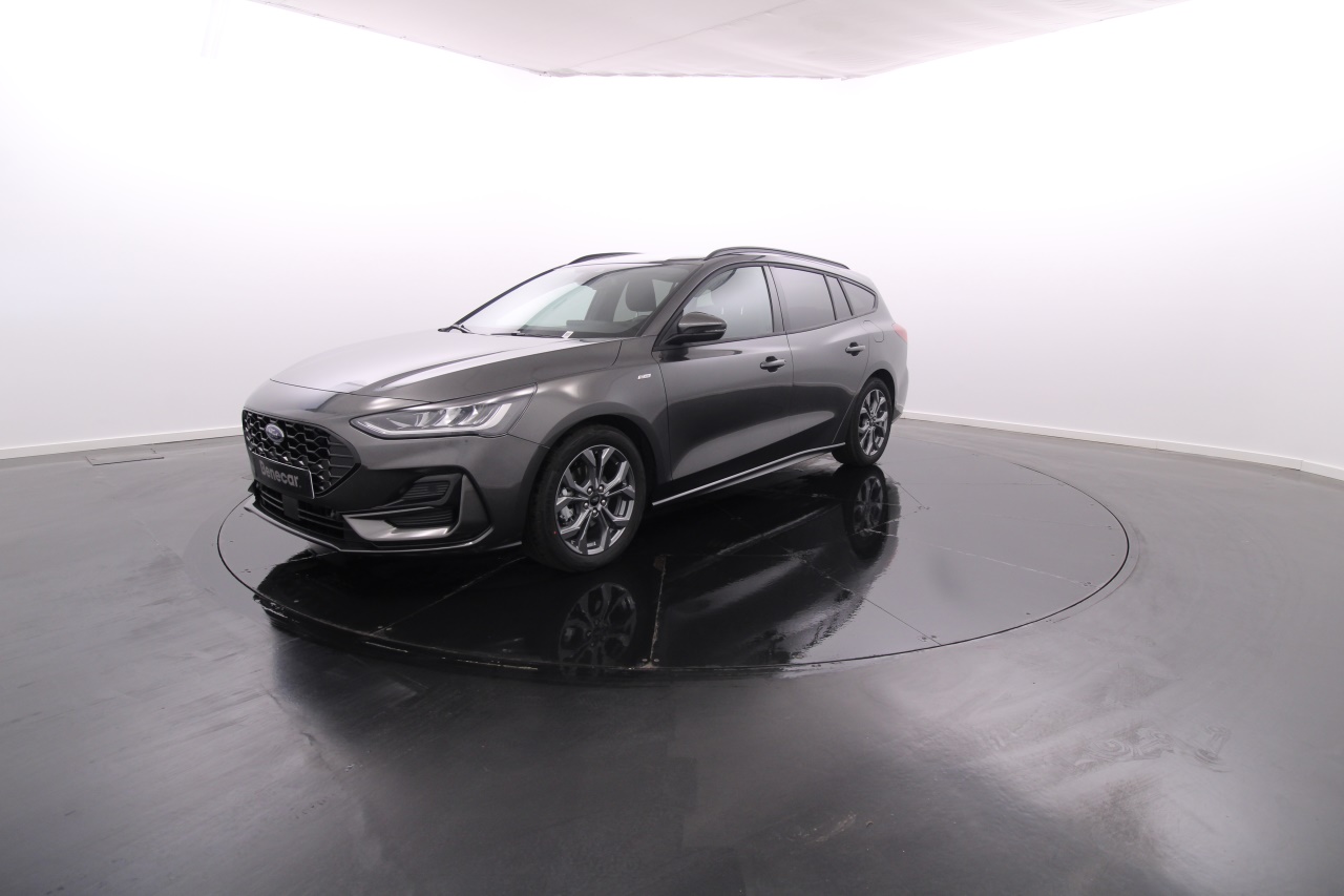 Ford Focus SW ST-LINE 1.5 TDCi 115cv Cx. Aut. GPS / Vidros Escurecidos / Pack Driver