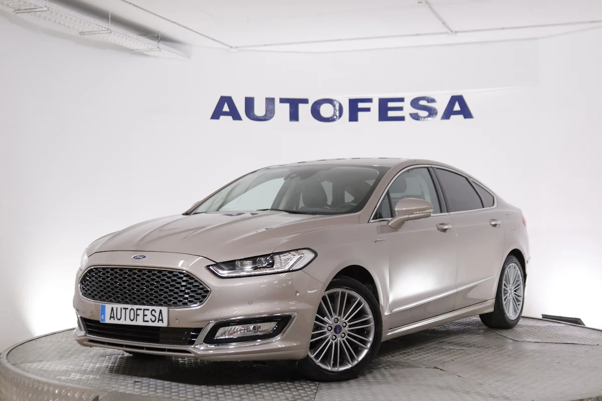 Ford Mondeo MONDEO 2.0 HYBRID VIGNALE 187CV AUTO 4P # NAVY, CUERO