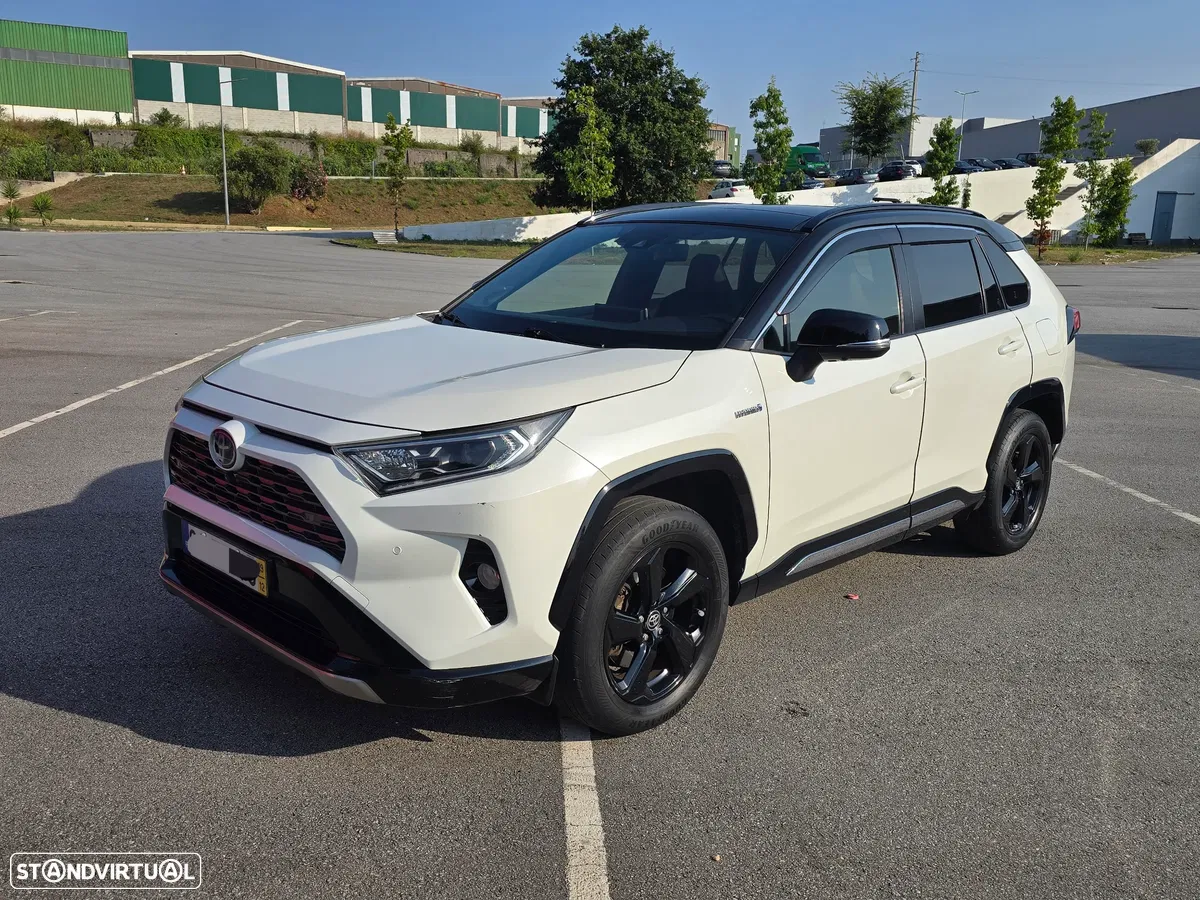 Toyota RAV4 2.5 HDF Lounge