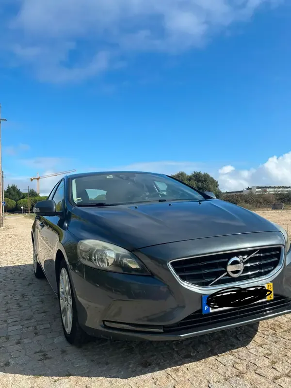 Volvo V40 2013 1.6 D2 R-Design Summum