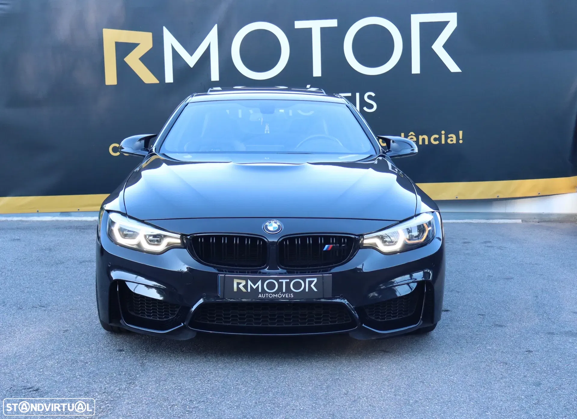 BMW M4 DKG Competition