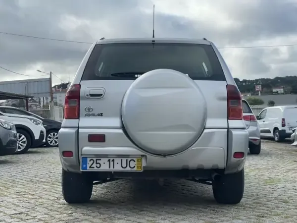Toyota RAV4 2002 2.0 D-4D Pack 1