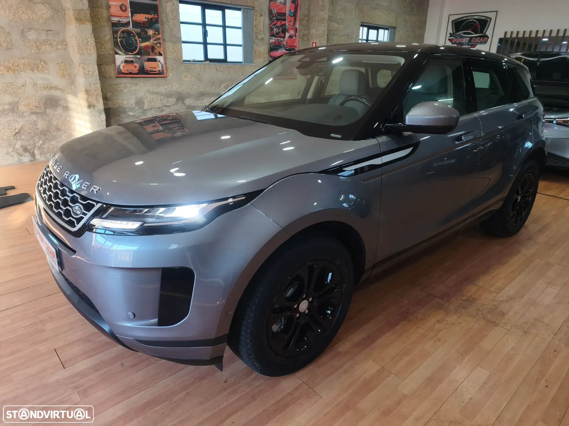 Land Rover Range Rover Evoque 1.5 P300e AWD R-Dynamic S Auto