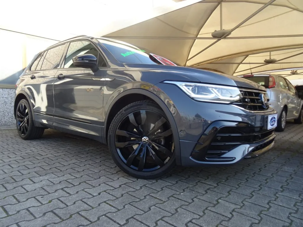 VOLKSWAGEN Tiguan 1.5 TSI 150 CV DSG ACT R-LINE usato Benzina Grigio metallizzato